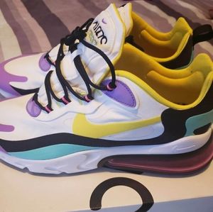 Sneakers (nike)